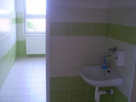 sociálne zariadenie pre chlapcov